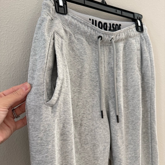 Nike Light Gray Joggers Women Small - Picture 6 of 8
